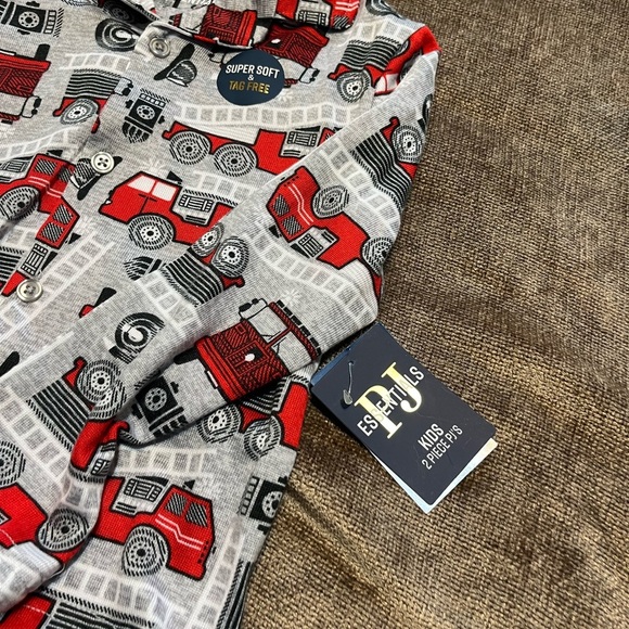 NWT Kids Fire Truck Pajamas- Size 4T - Picture 2 of 8